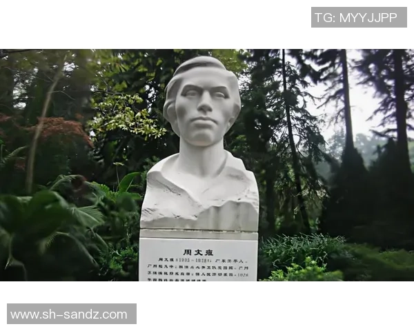 足球明星魏纪中:从绿茵场到人生巅峰的传奇旅程与奋斗故事 足球明星魏纪中:从绿茵场到人生巅峰的传奇旅程与奋斗故事